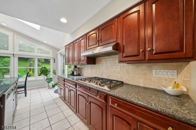 15 Mount Vernon Ct, Livingston Twp., NJ 07039