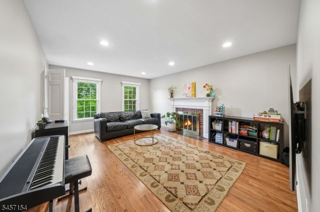 15 Mount Vernon Ct, Livingston Twp., NJ 07039