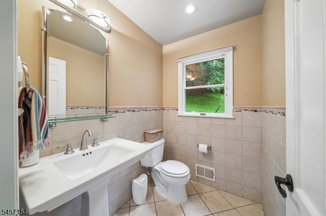 15 Mount Vernon Ct, Livingston Twp., NJ 07039