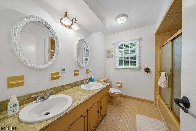 15 Mount Vernon Ct, Livingston Twp., NJ 07039