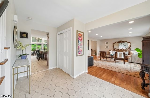 15 Mount Vernon Ct, Livingston Twp., NJ 07039