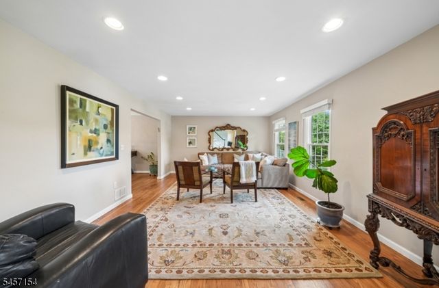 15 Mount Vernon Ct, Livingston Twp., NJ 07039