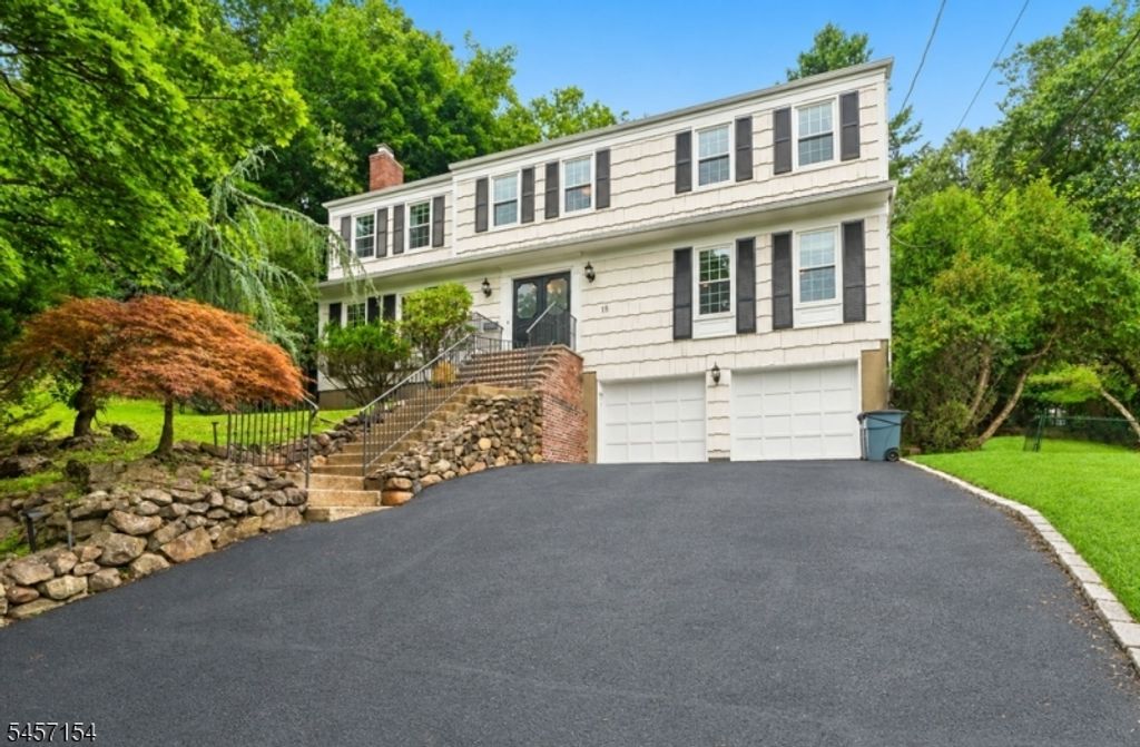 15 Mount Vernon Ct, Livingston Twp., NJ 07039