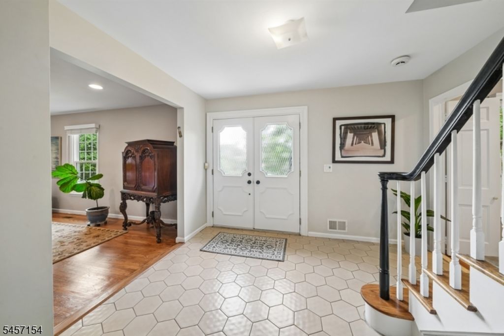 15 Mount Vernon Ct, Livingston Twp., NJ 07039 — photo 4
