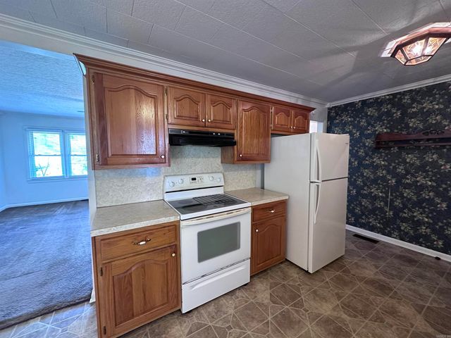 865 N 2nd Avenue, Piggott, AR 72454