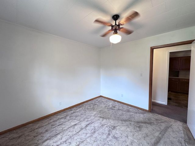 865 N 2nd Avenue, Piggott, AR 72454