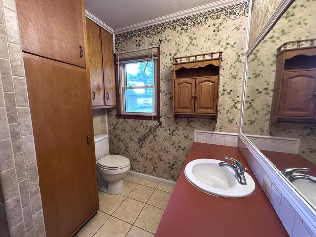 865 N 2nd Avenue, Piggott, AR 72454