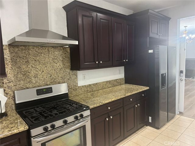3690 S Bear J, Santa Ana, CA 92704