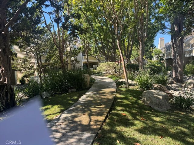 3690 S Bear J, Santa Ana, CA 92704