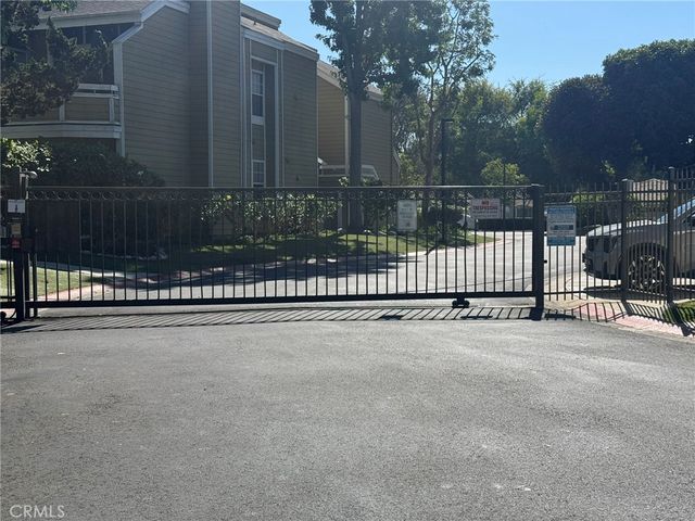 3690 S Bear J, Santa Ana, CA 92704