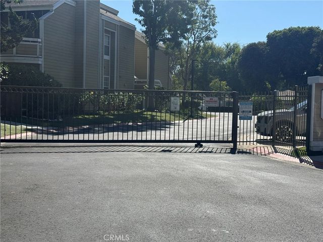 3690 S Bear J, Santa Ana, CA 92704