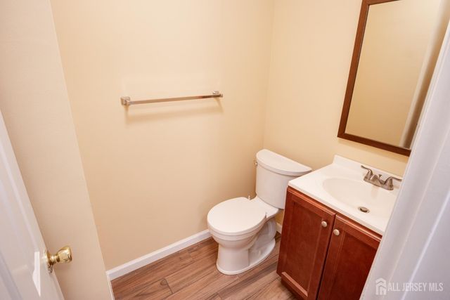 1 Orchid Court, Edison, NJ 08820