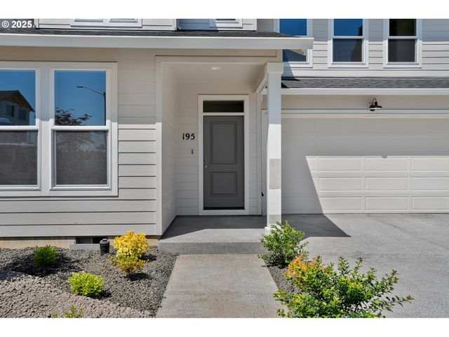 195 Se ACACIA Dr, Gresham, OR 97080