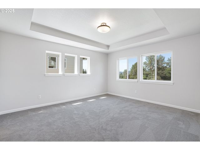 195 Se ACACIA Dr, Gresham, OR 97080