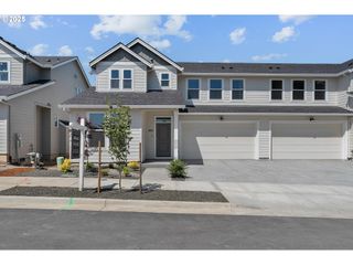 195 Se ACACIA Dr, Gresham, OR 97080