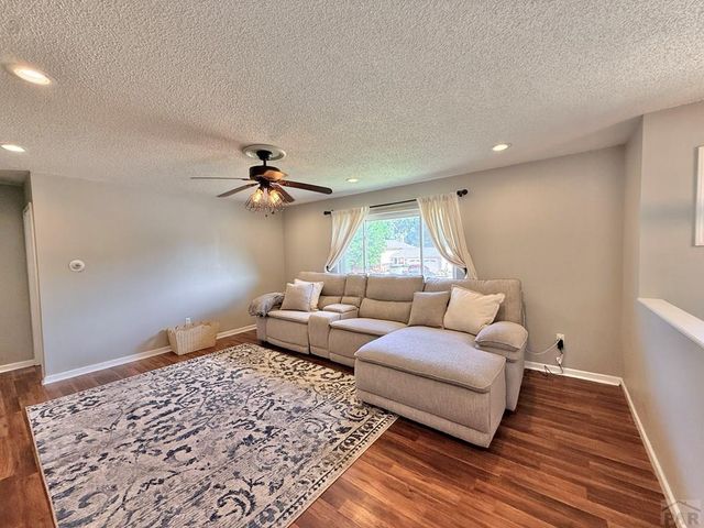 32 Apollo Lane, Pueblo, CO 81001