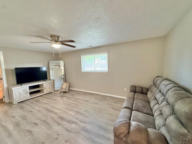 32 Apollo Lane, Pueblo, CO 81001