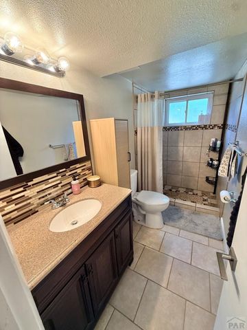 32 Apollo Lane, Pueblo, CO 81001