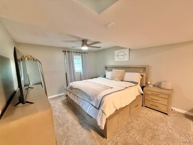 32 Apollo Lane, Pueblo, CO 81001