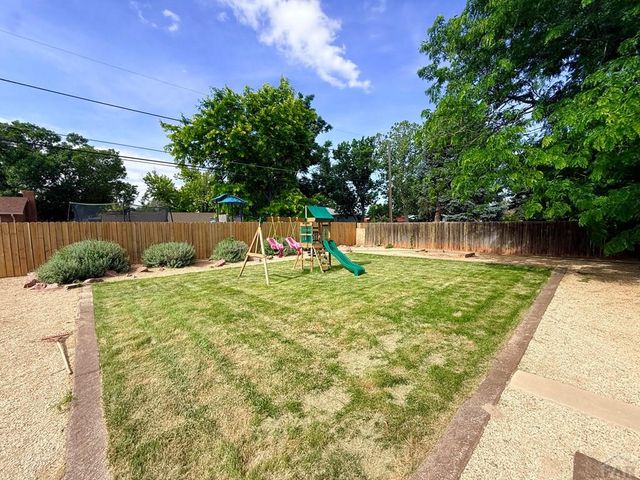 32 Apollo Lane, Pueblo, CO 81001