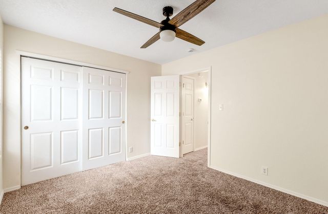 1261 Avenida Esplendida NW, Los Lunas, NM 87031
