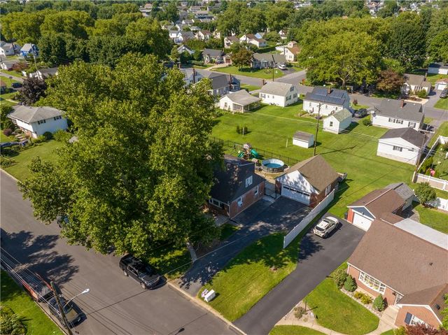 132 Garden Terrace, Nazareth Boro, PA 18064