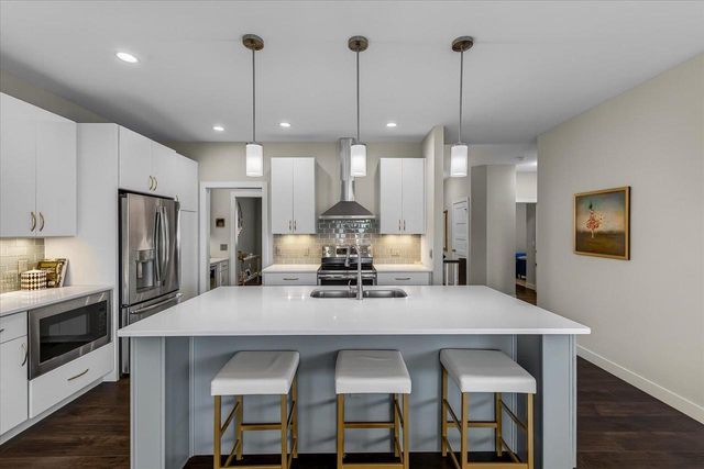 1908 Raptor Drive, Verona, WI 53593