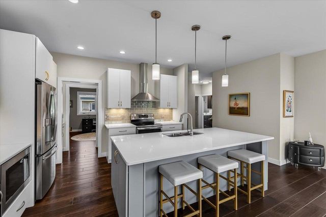 1908 Raptor Drive, Verona, WI 53593