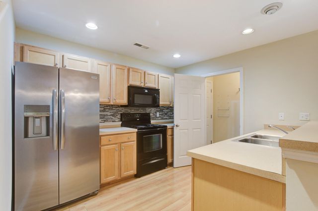 2457 Scholar Lane, North Charleston, SC 29406