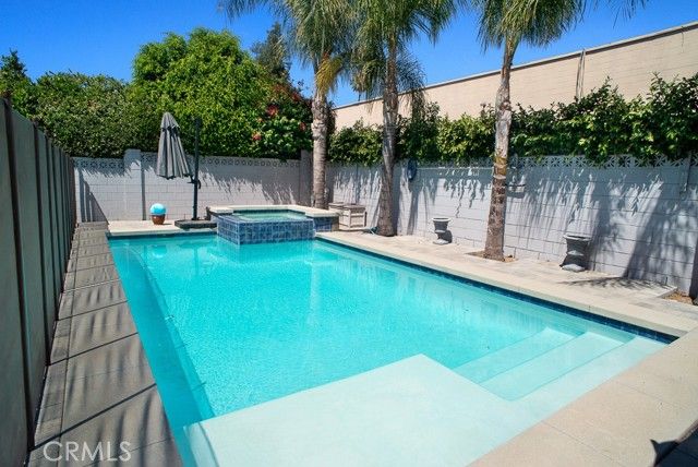 9910 Hanna Avenue, Chatsworth (los Angeles), CA 91311