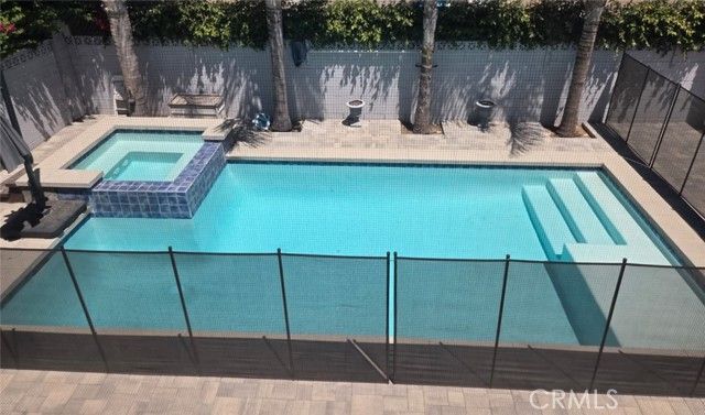 9910 Hanna Avenue, Chatsworth (los Angeles), CA 91311