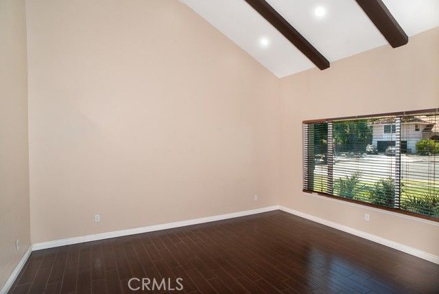 9910 Hanna Avenue, Chatsworth (los Angeles), CA 91311