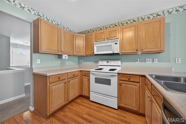 12 Shimmering Lake Court, St Charles, MO 63301