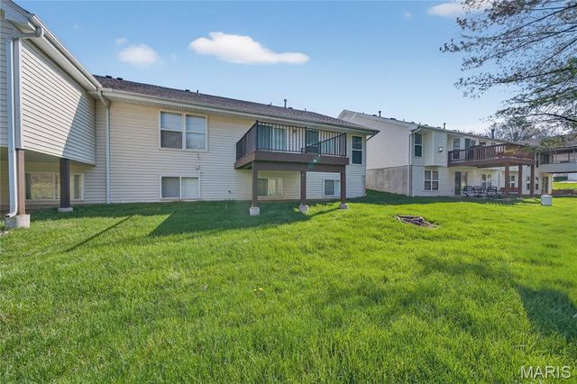 12 Shimmering Lake Court, St Charles, MO 63301