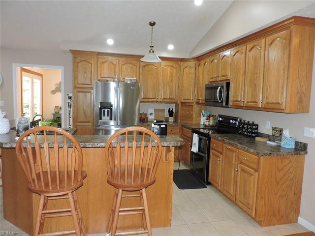 869 Ebenezer Church RD, Cobbs Creek, VA 23035