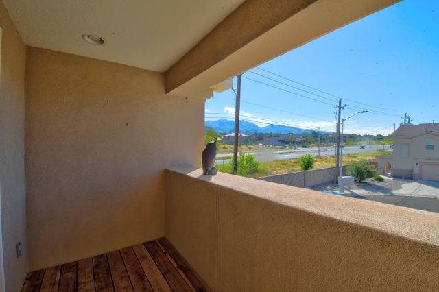 12539 WOODLAND Avenue NE, Albuquerque, NM 87112