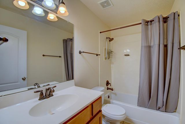 12539 WOODLAND Avenue NE, Albuquerque, NM 87112