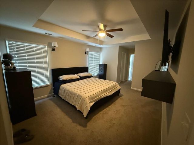 2182 Fall Creek Lodge, Loganville, GA 30052