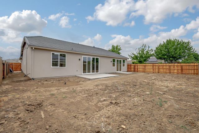 3347 John Freemont, Sutter, CA 95993