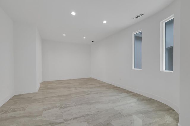 3347 John Freemont, Sutter, CA 95993