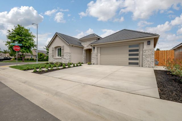 3347 John Freemont, Sutter, CA 95993