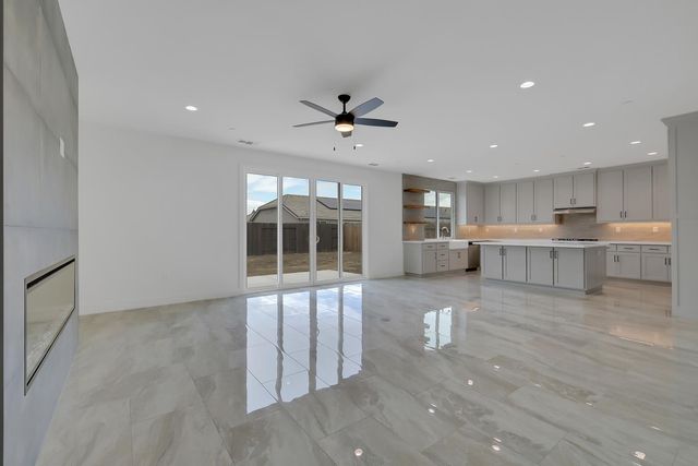 3347 John Freemont, Sutter, CA 95993