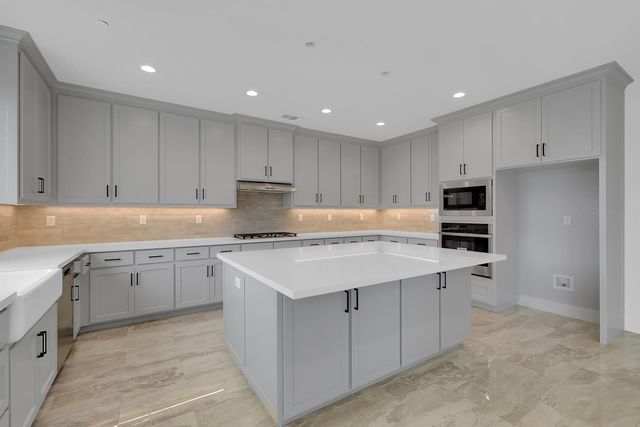 3347 John Freemont, Sutter, CA 95993