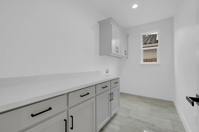 3347 John Freemont, Sutter, CA 95993
