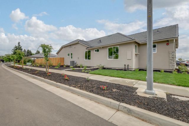 3347 John Freemont, Sutter, CA 95993