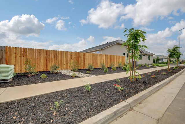 3347 John Freemont, Sutter, CA 95993