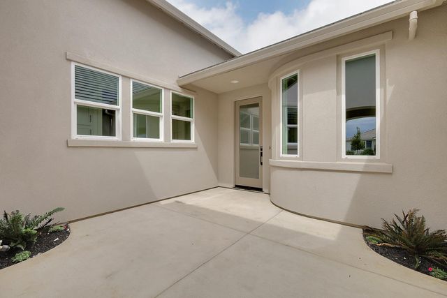 3347 John Freemont, Sutter, CA 95993