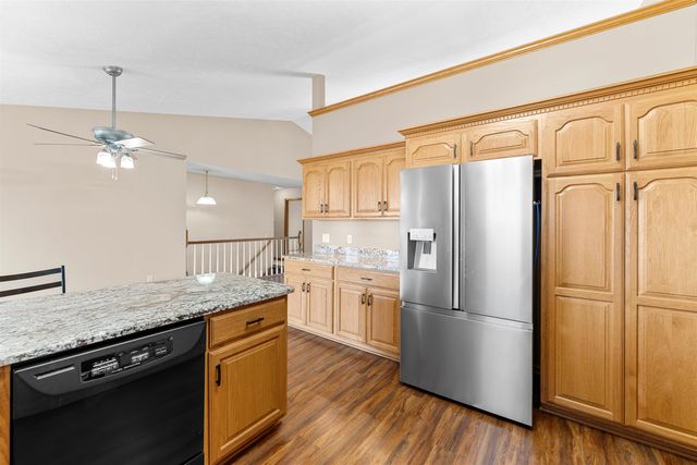220 Prairie Ridge Rd, Salina, KS 67401