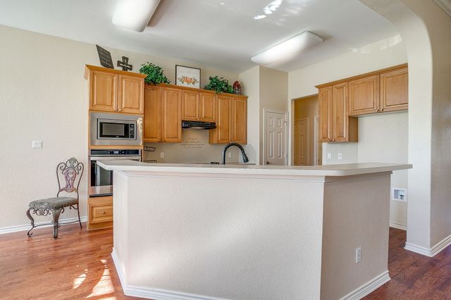 126 Hunters Glen Drive, Waxahachie, TX 75167