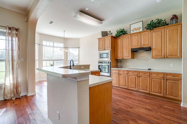 126 Hunters Glen Drive, Waxahachie, TX 75167